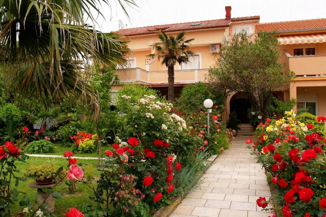 Apartments With A Parking Space Palit, Rab - 5028 Экстерьер фото