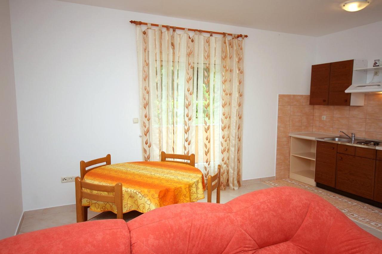 Apartments With A Parking Space Palit, Rab - 5028 Экстерьер фото